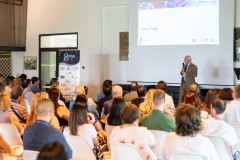 1aConvention03285